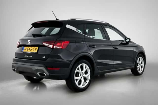 SEAT Arona (2021) thumbnail 4