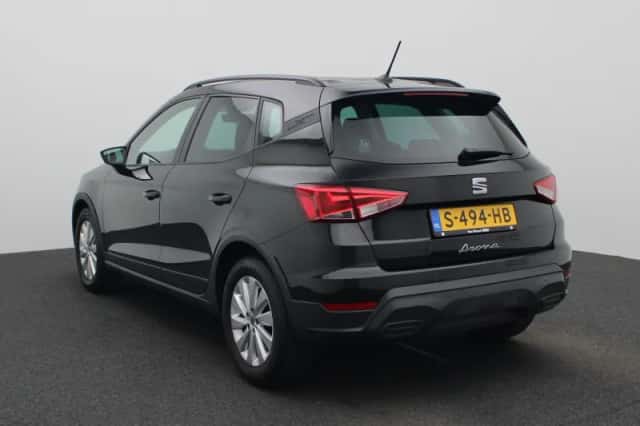 SEAT Arona (2023) thumbnail 2