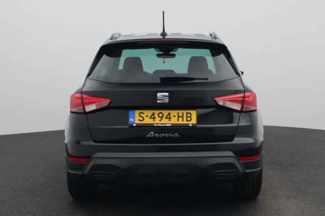 SEAT Arona (2023) thumbnail 5