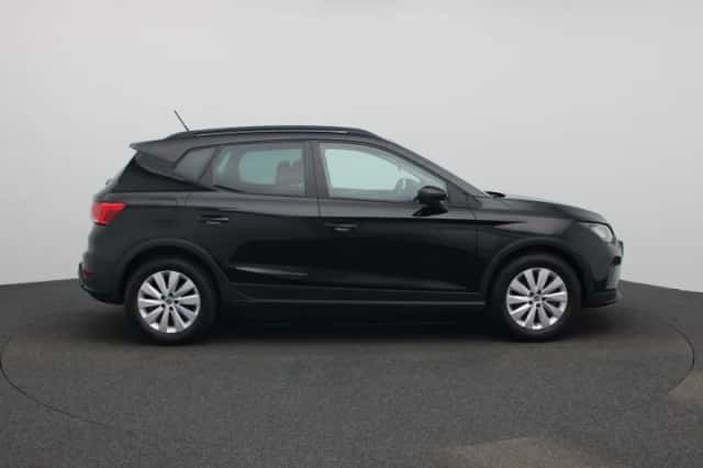 SEAT Arona (2023) thumbnail 6