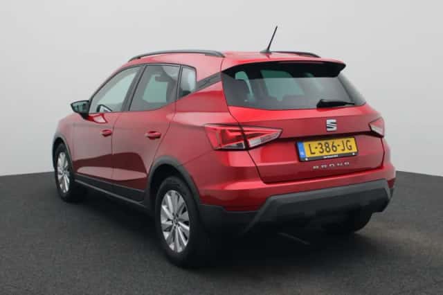 SEAT Arona (2021) thumbnail 2