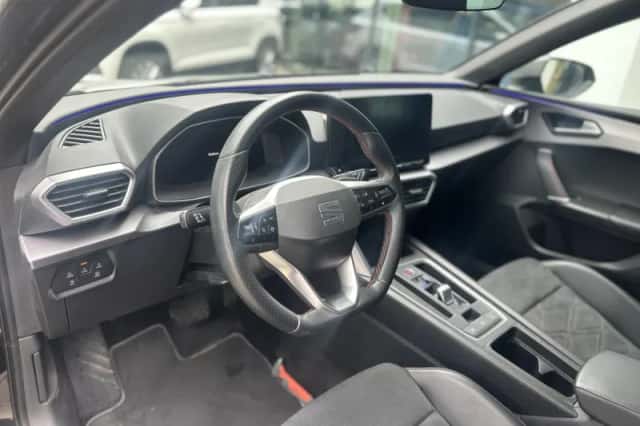 SEAT Leon (2021) thumbnail 5