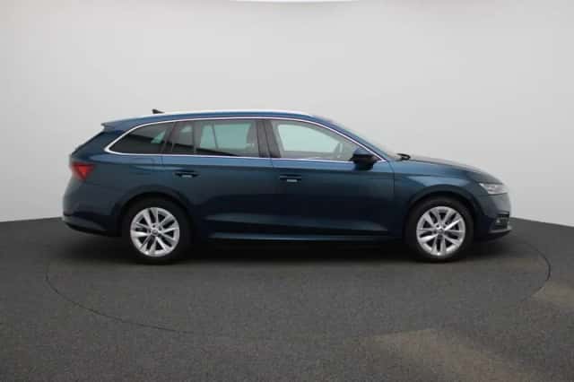 Škoda Octavia (2021) thumbnail 6