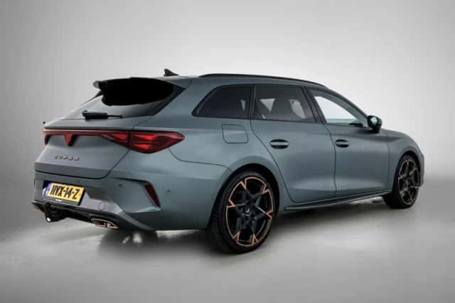 CUPRA Leon Sportstourer (2025) thumbnail 4
