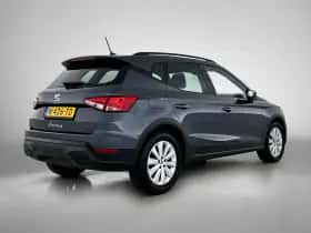 SEAT Arona (2022) thumbnail 4
