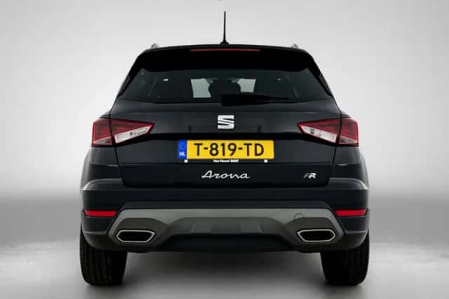 SEAT Arona (2023) thumbnail 3