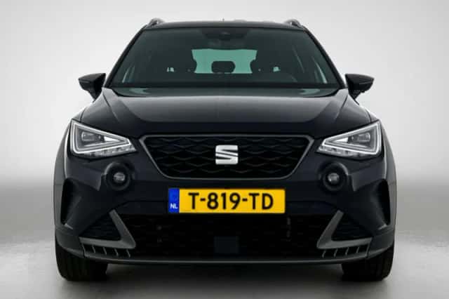 SEAT Arona (2023) thumbnail 5