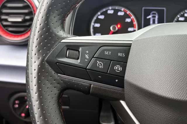 SEAT Arona (2023) thumbnail 6