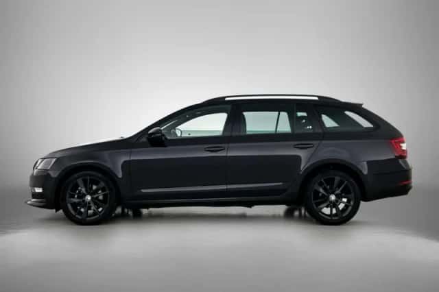 Škoda Octavia (2019) thumbnail 2