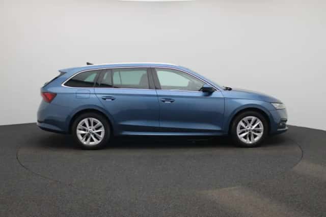 Škoda Octavia (2021) thumbnail 6