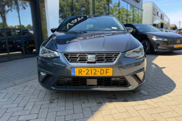 SEAT Ibiza (2022) thumbnail 2