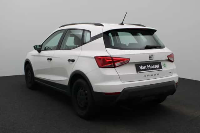 SEAT Arona (2021) thumbnail 2
