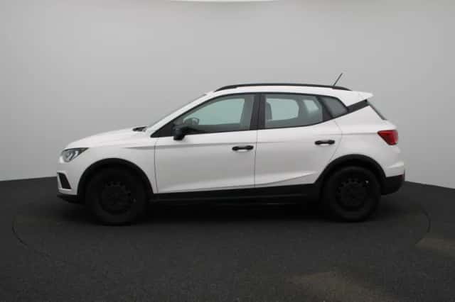 SEAT Arona (2021) thumbnail 4