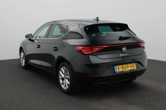 SEAT Leon (2021) thumbnail 2