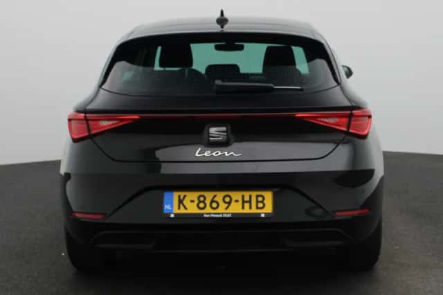 SEAT Leon (2021) thumbnail 5