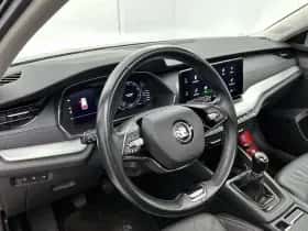 Škoda Octavia (2020) thumbnail 25