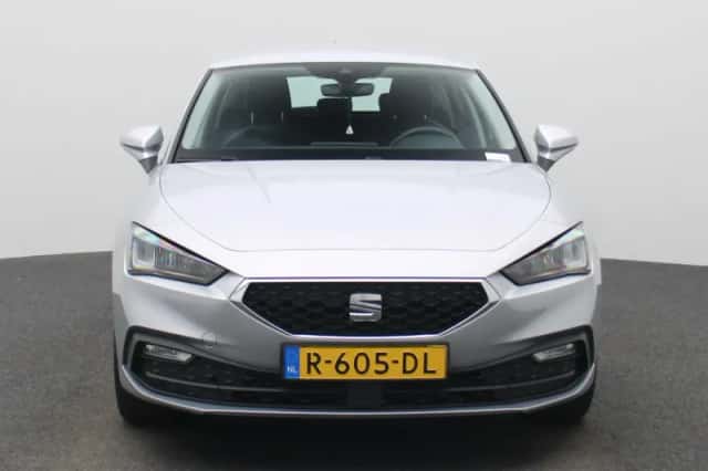 SEAT Leon (2022) thumbnail 3