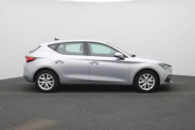 SEAT Leon (2022) thumbnail 6