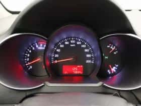 Kia Picanto (2017) thumbnail 8