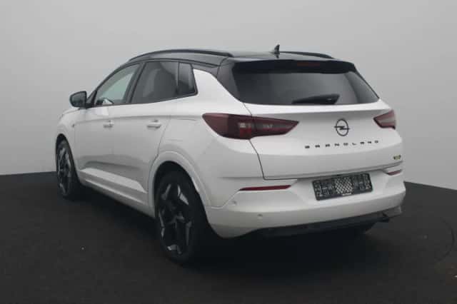 Opel Grandland (2023) thumbnail 3