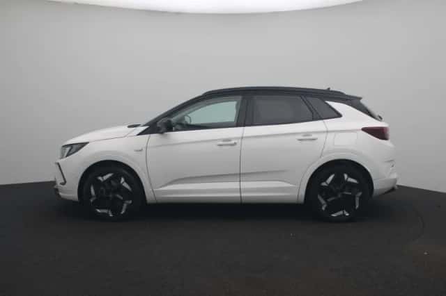 Opel Grandland (2023) thumbnail 5
