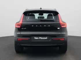 Volvo XC40 (2022) thumbnail 5