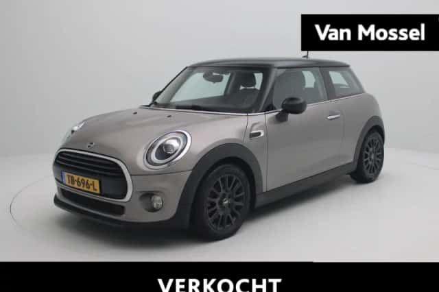 MINI Cooper (2018) thumbnail 1