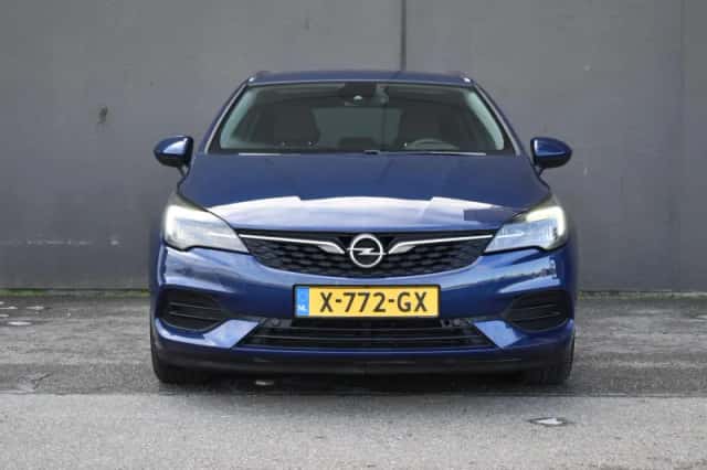 Opel Astra (2021) thumbnail 2