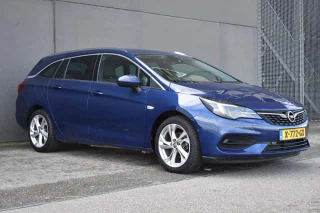 Opel Astra (2021) thumbnail 3