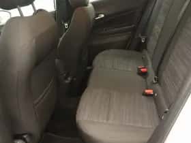 Jeep Avenger (2024) thumbnail 15