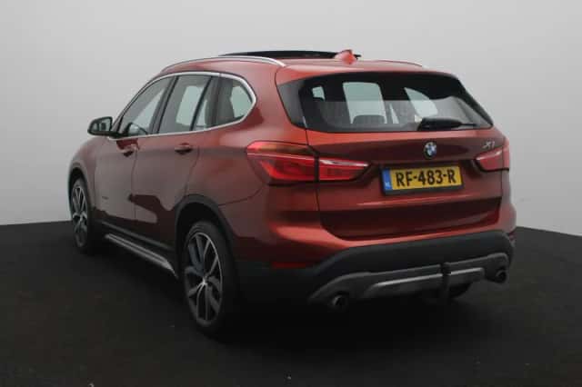 BMW X1 (2017) thumbnail 3