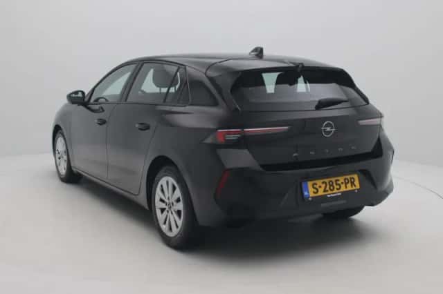 Opel Astra (2023) thumbnail 2