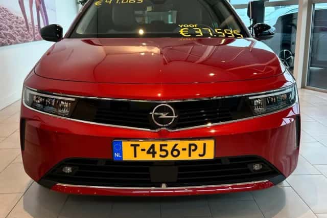 Opel Astra (2023) thumbnail 2