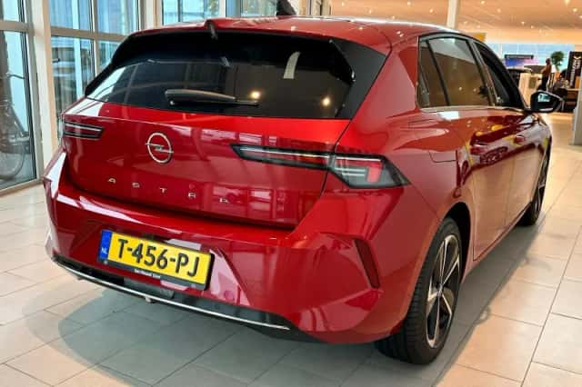 Opel Astra (2023) thumbnail 4