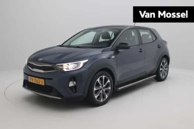 Kia Stonic (2017) thumbnail 1