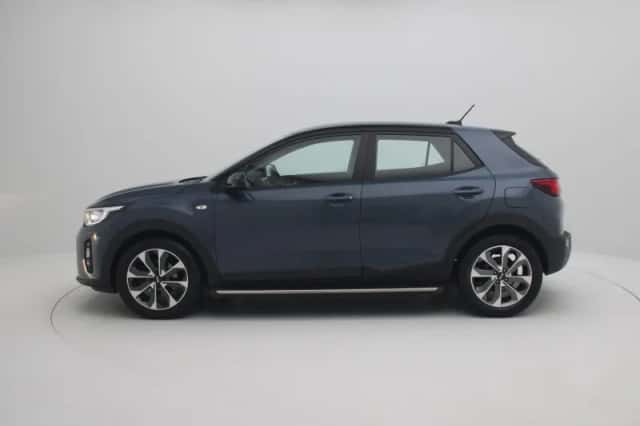 Kia Stonic (2017) thumbnail 4