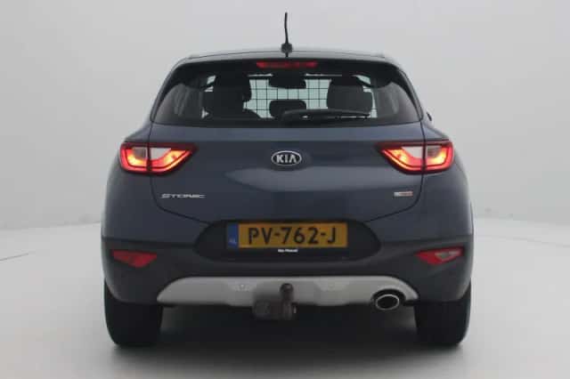 Kia Stonic (2017) thumbnail 5
