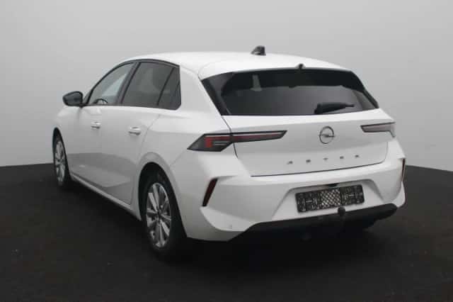Opel Hatchback (2023) thumbnail 3