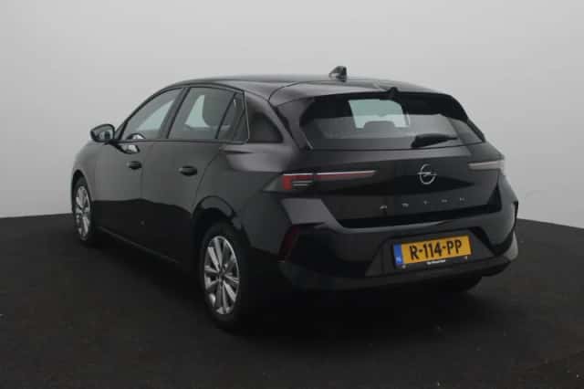 Opel Astra (2022) thumbnail 3