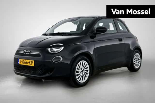 Fiat 500e (2023) thumbnail 1
