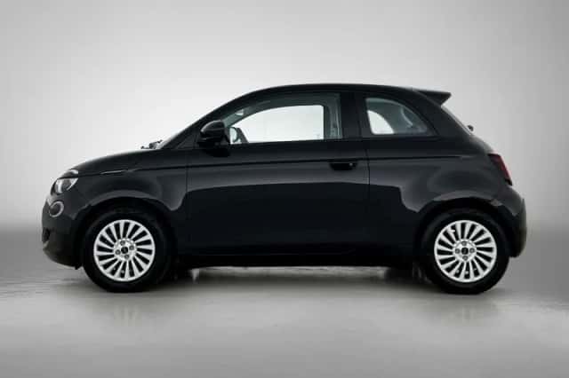 Fiat 500e (2023) thumbnail 2