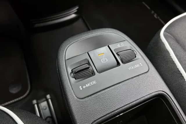 Fiat 500e (2023) thumbnail 8