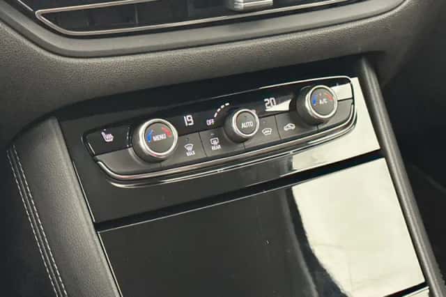 Opel Grandland (2023) thumbnail 17