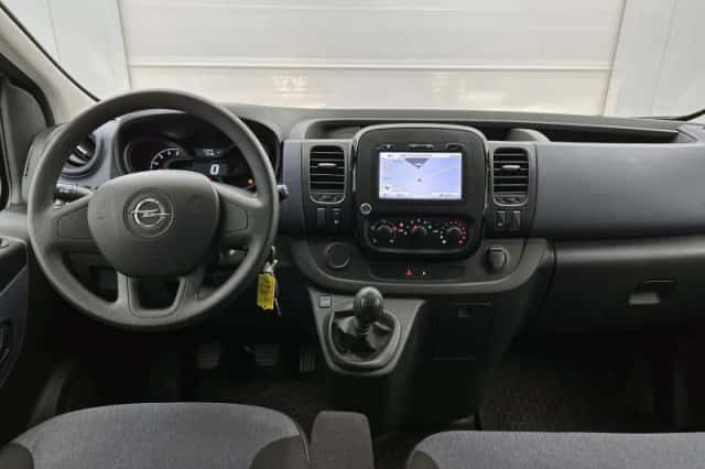 Opel Vivaro (2018) thumbnail 2