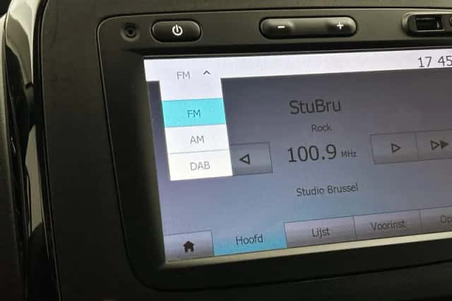 Opel Vivaro (2018) thumbnail 12