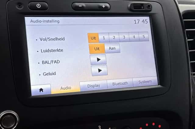Opel Vivaro (2018) thumbnail 13