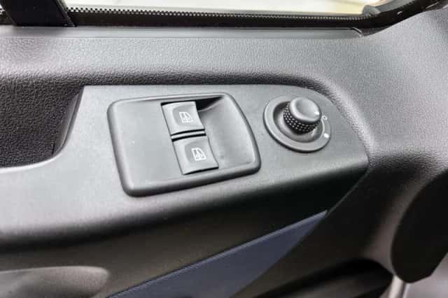 Opel Vivaro (2018) thumbnail 27
