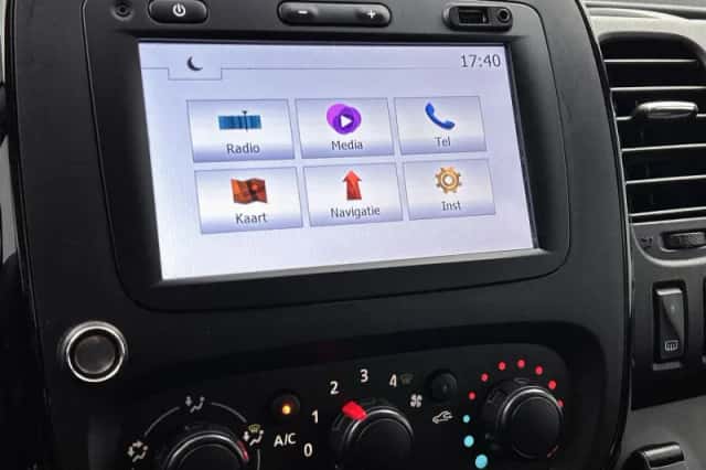 Opel Vivaro (2018) thumbnail 10