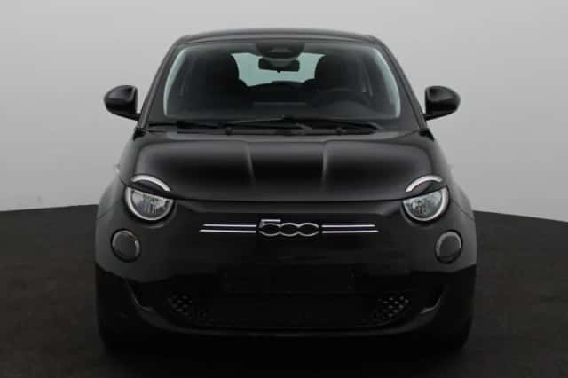 Fiat 500e (2024) thumbnail 3