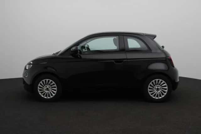 Fiat 500e (2024) thumbnail 4